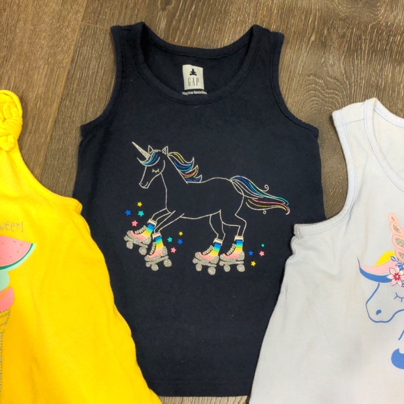 Gap tank tops- ALL 3!! EUC Girls 4T - Picture 3 of 4